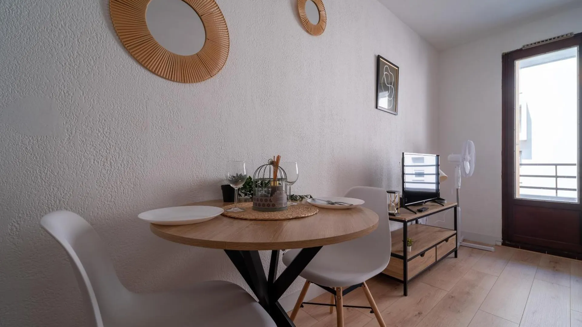 Appartement Tout Equipe Avec Parking A 5Min A Pied De La Gare St Charles Marsiglia