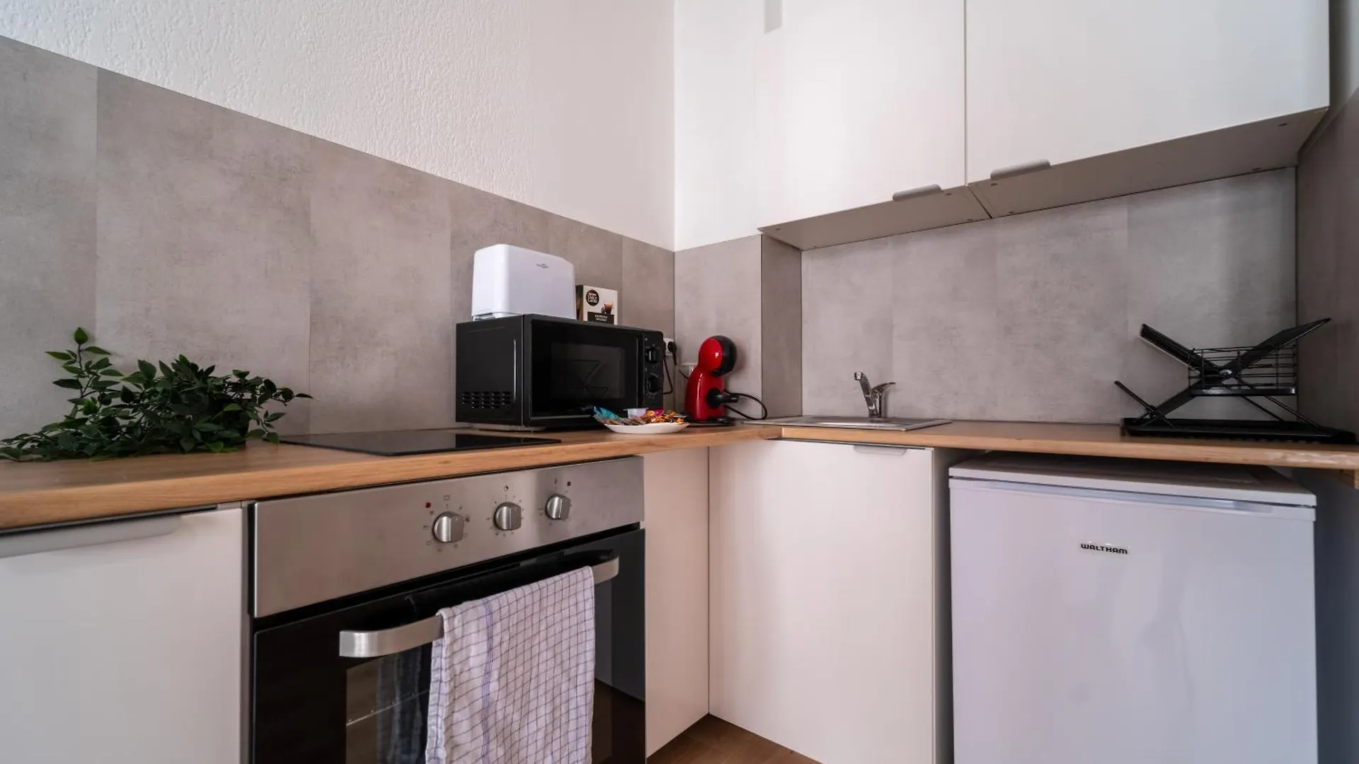 Appartement Tout Equipe Avec Parking A 5Min A Pied De La Gare St Charles Marsiglia 0*,  Francia